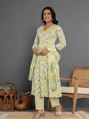  green beads & stones cotton anarkali kurta dupatta pant set 2