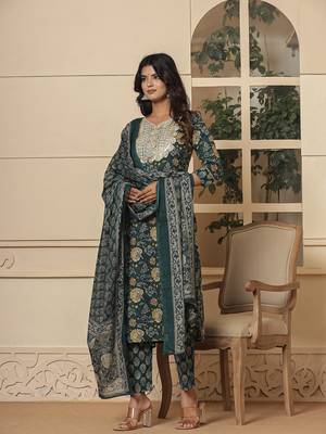  cotton green embroidered festive wear kurta dupatta set 2