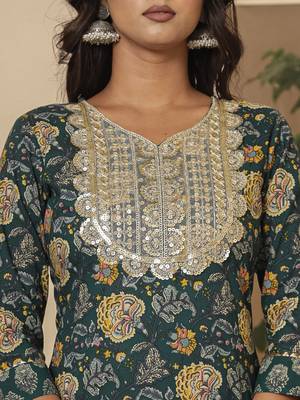  cotton green embroidered festive wear kurta dupatta set 4