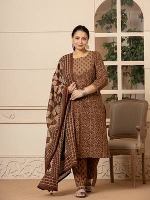  cotton brown kantha work plus size kurta dupatta pant set 1