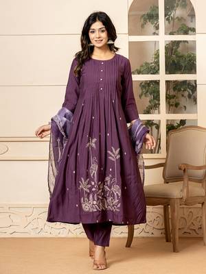 Yufta purple embroidered a-line kurta dupatta pant set 1
