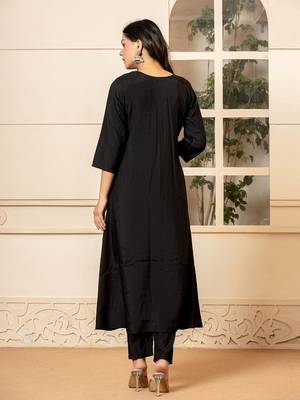 Yufta black embroidered a-line kurta dupatta pant set 3