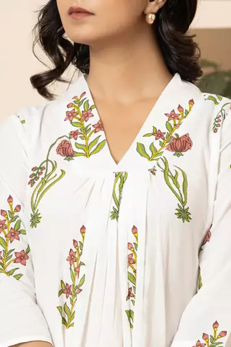  pink & white cotton floral print aline kurta