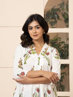  pink & white cotton floral print aline kurta 5
