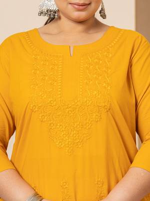  mustard floral straight plus size kurta 4