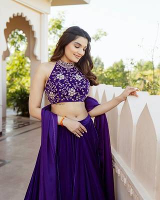 PURPLE THREAD & SEQUINS EMBROIDERED WITH VELVET FABRIC DESIGNER WEDDING PARTY WEAR FESTIVAL SEMI STITCHED LEHENGA CHOLI 3