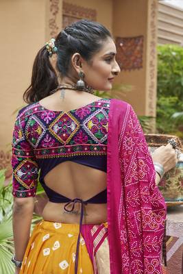 YELLOW THREAD EMBROIDERED WITH MIRROR WORK VISCOSE RAYON TRADITIONAL NAVRATRI PARTY WEAR FESTIVAL STITCHED LEHENGA CHOLI 5
