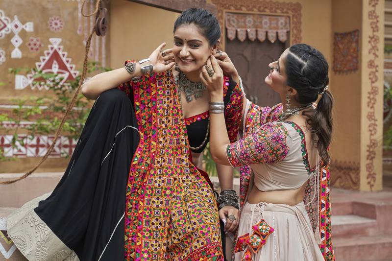 BLACK THREAD EMBROIDERED WITH MIRROR WORK VISCOSE RAYON TRADITIONAL NAVRATRI PARTY WEAR FESTIVAL STITCHED LEHENGA CHOLI