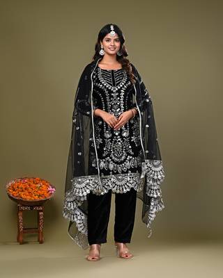 Black Velvet Kurta Set with Heavy Embroidery and Sequins 1
