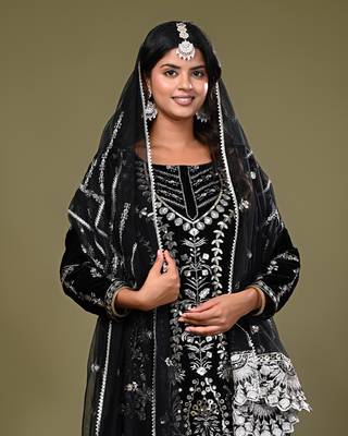 Black Velvet Kurta Set with Heavy Embroidery and Sequins 7