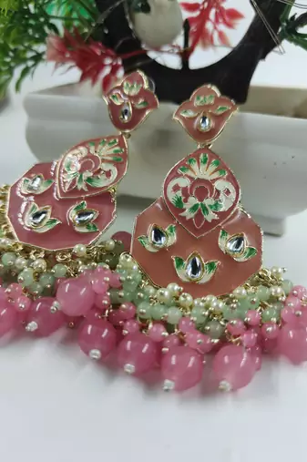 Traditional earrings for wo  and girls
