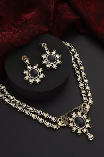 Purple polki layered necklace set