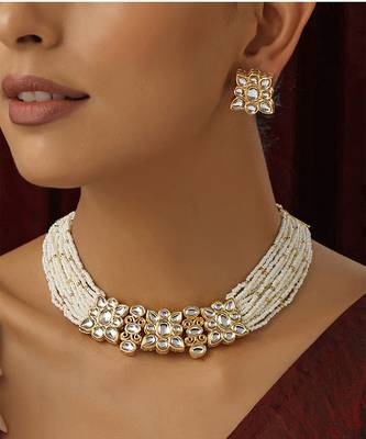 White kundan choker set 3