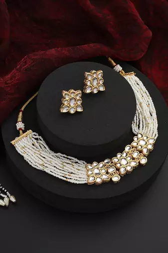 White kundan choker set