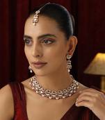 Green polki necklace set with maang tikka