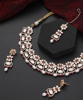 Green polki necklace set with maang tikka 2