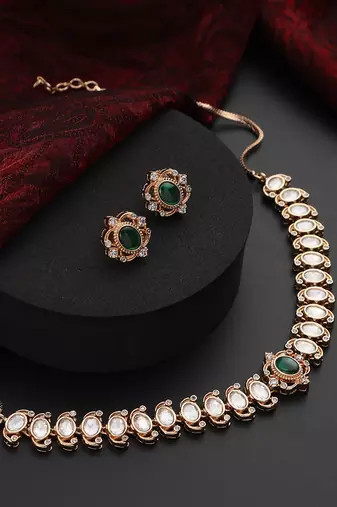 Green polki choker necklace set