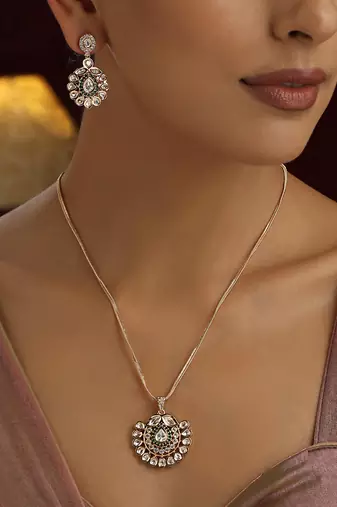 Green polki pendant necklace set