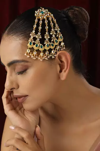 Green kundan passa tikka