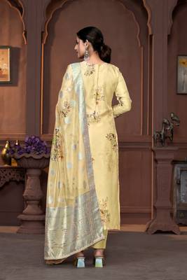 Yellow viscosee organza Woven with printed and hand work graceful ethnic wedding wear salwar kameez 2