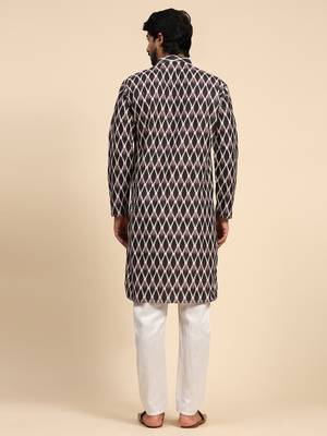 Black color viscose cotton digital print kurta  2