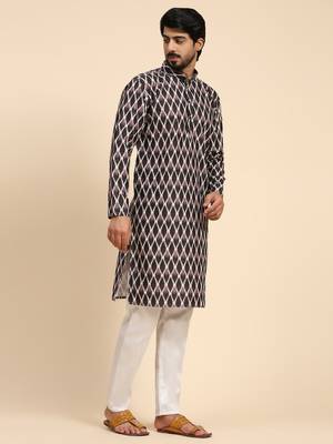 Black color viscose cotton digital print kurta  3