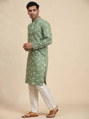 Green viscose rayon weaved motif kurta 3