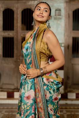 Teal silk blend floral print golden zari border saree 5