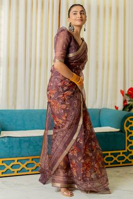 Sourbh Polyester Floral Printed Wine Saree 4