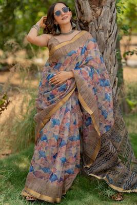 Light peach kota doria polyester floral print golden zari border saree 4