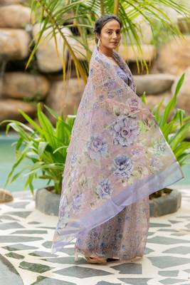 Dusty lavender organza floral print golden gota work golden border saree 4