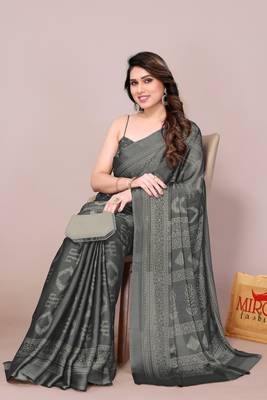 Grey chiffon block print printed saree 3