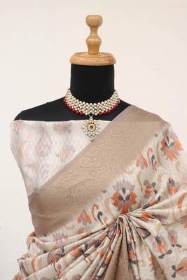 Soft Silk Blend Saree With Floral & Geometric Digital Print And Golden Jari Weaving Border 3