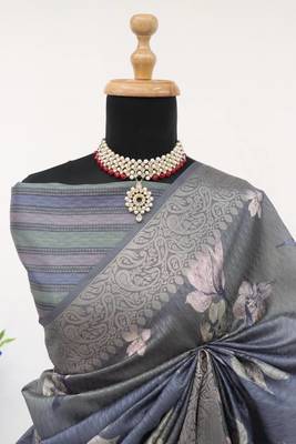 Soft Silk Blend Saree With Floral & Geometric Digital Print And Golden Jari Weaving Border 3