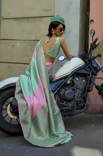 Pink And Sea Green Weaving silk blend Saree