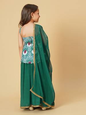 Three piece green party wear lehnga top dupatta set 4