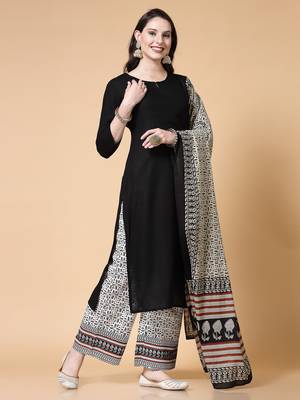 Self design cotton kurta palazzo with dupatta set 4