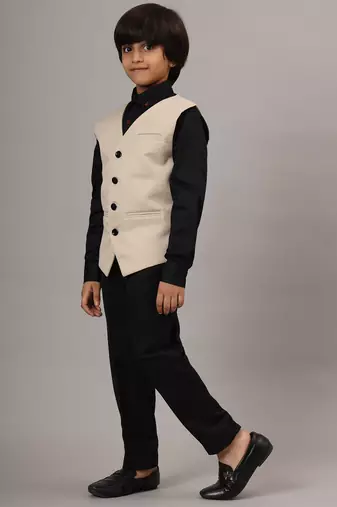 Beige waistcoat with black shirt and black pant