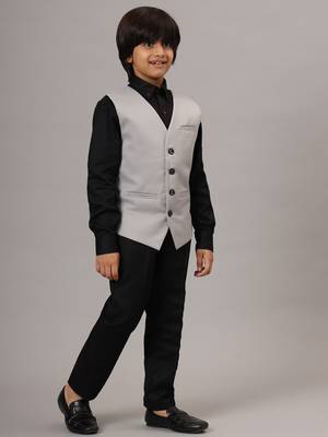 Light grey waistcoat with black shirt and black pant 5