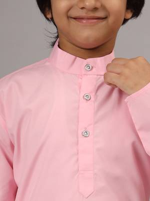 Boys pink solid kurta set 4