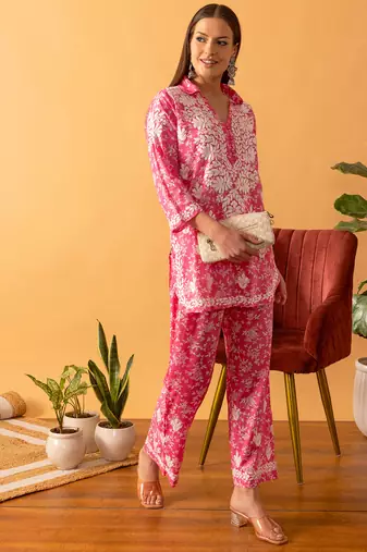 Hand Embroidered Floral Printed Pink Cotton Lucknowi Chikankari Womens Co-Ord Set