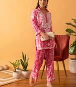 Hand Embroidered Floral Printed Pink Cotton Lucknowi Chikankari Womens Co-Ord Set