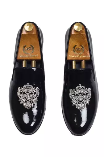 The regal bee slipons