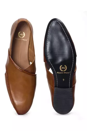 Classic peshawari slipons