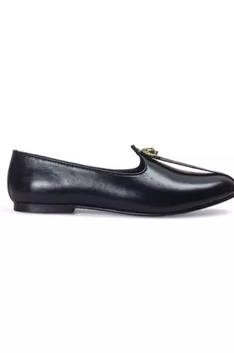 Pasha leather juttis