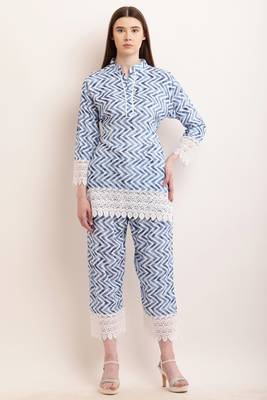 Pavonine firozi color zig-zag printed with lace inserted cord set for women 1