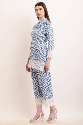 Pavonine firozi color zig-zag printed with lace inserted cord set for women 3