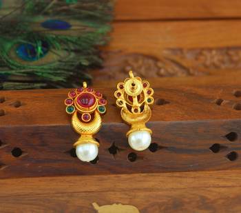 Designer gold plated earrings 3
