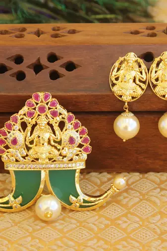 Designer gold plated cz temple pendant set