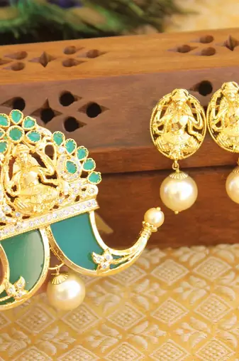 Designer gold plated cz temple pendant set